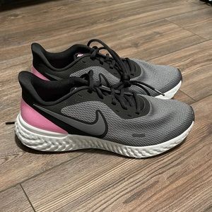 Women's Nike Revolution Sneakers Size 11